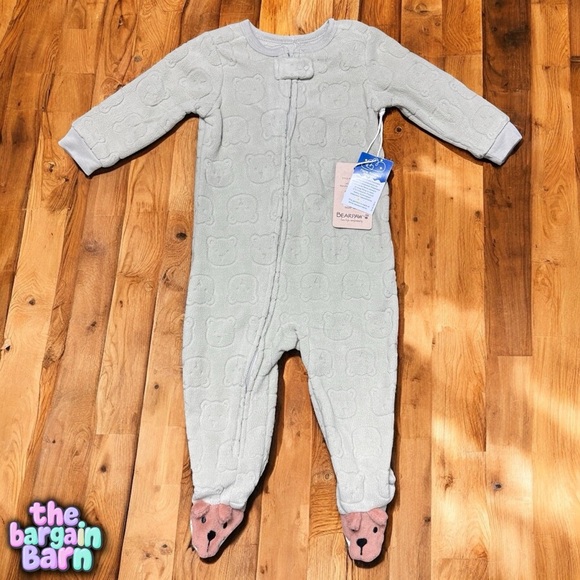 BearPaw Other - Bearpaw NWT Green Fleece Bear Footed Zip-Up Sleeper Pajamas (12M)